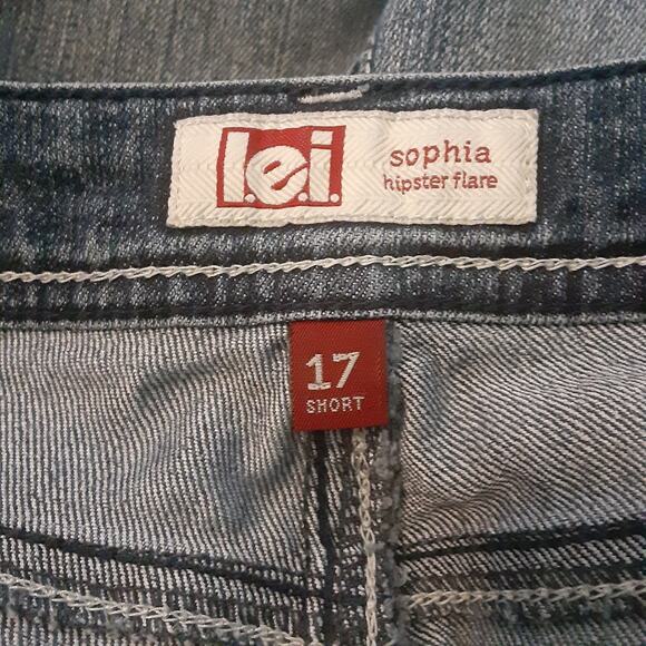 LEI Jeans Juniors 17S Blue Sophia Hipster Flare Stretch Flap Pockets Whiskers - Picture 3 of 10